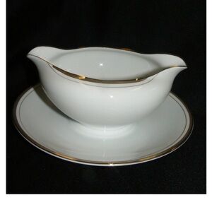 Vintage Royalton China Gravy Boat  Attached Underplate Japan Golden Eleg…